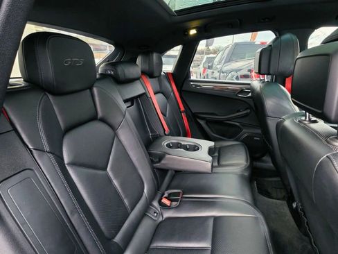 Used 2018 Porsche Macan GTS w/ Premium Package Plus AWD/4WD image 29