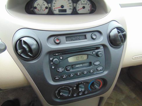 Used 2003 Saturn ION Level 3 image 11