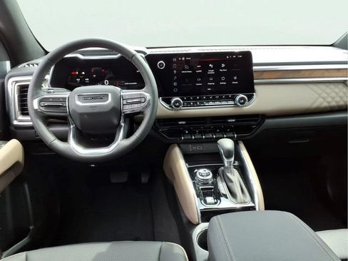 New 2026 GMC Canyon Denali AWD/4WD image 9