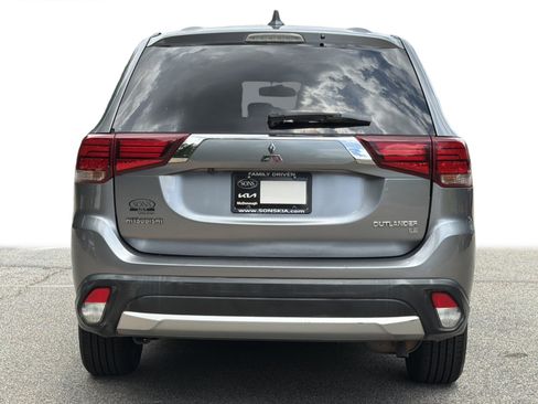 Used 2018 Mitsubishi Outlander SE AWD/4WD image 23