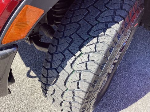 Used 2021 Ford Ranger XLT w/ Equipment Group 301A Mid image 10