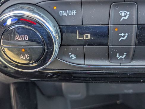 Used 2024 Chevrolet Trax LT w/ Driver Confidence Package image 19