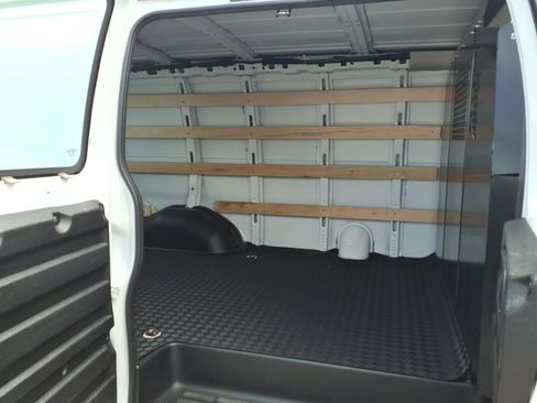 Used 2024 Chevrolet Express 2500 w/ Driver Convenience Package RWD image 17