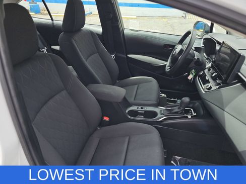 Used 2025 Toyota Corolla LE FWD image 10
