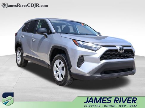 Used 2025 Toyota RAV4 LE FWD image 6