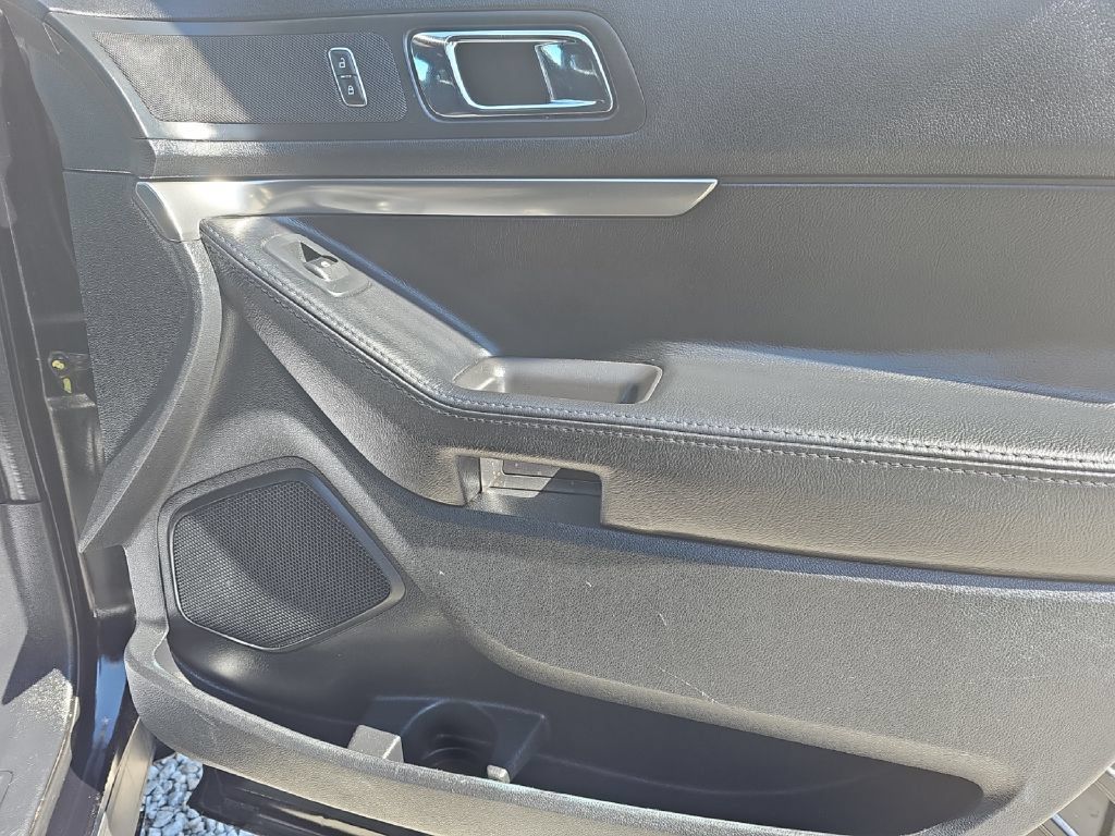 Used 2017 Ford Explorer 4WD Police Interceptor image 16