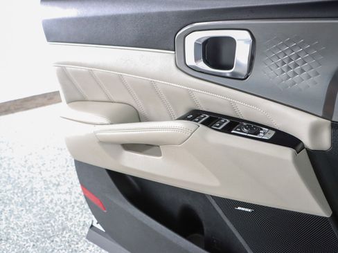 Used 2021 Kia Sorento SX image 23