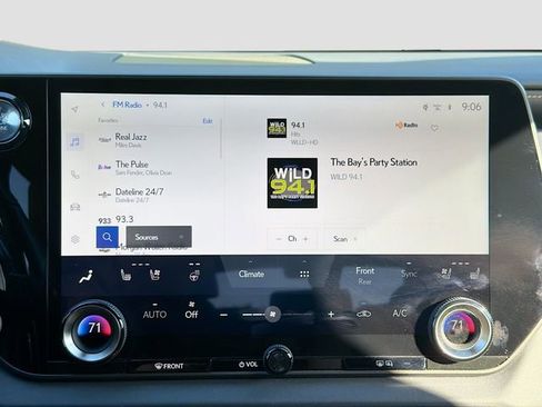 Used 2023 Lexus RX 350 Premium Plus w/ Accessory Package AWD/4WD image 33