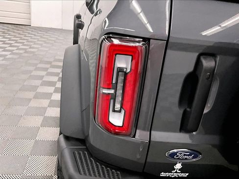 Used 2025 Ford Bronco Badlands AWD/4WD image 32