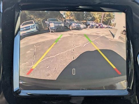 Used 2019 Jeep Cherokee Limited image 14