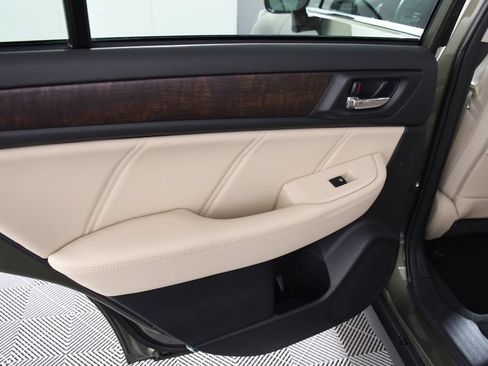 Used 2019 Subaru Outback 2.5i Limited w/ Popular Package #2 AWD/4WD image 26