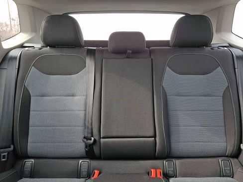 Used 2025 Volkswagen Taos S image 15