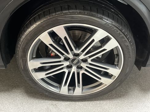 Used 2020 Audi SQ5 Premium Plus w/ Premium Plus Package AWD/4WD image 13