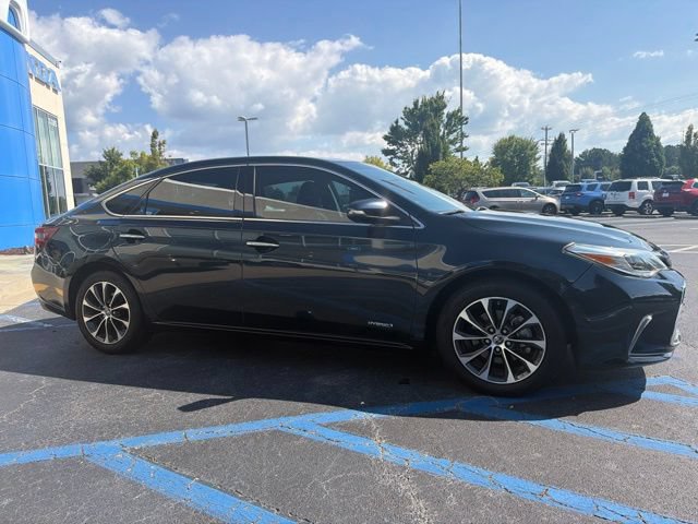 Used 2016 Toyota Avalon XLE Premium FWD image 4