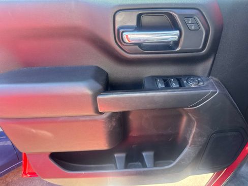 Used 2021 Chevrolet Silverado 1500 Custom Trail Boss AWD/4WD image 6