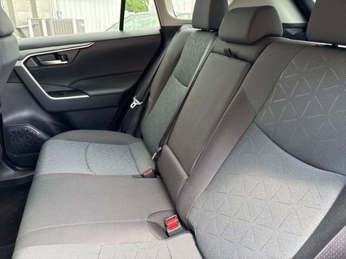 Used 2025 Toyota RAV4 XLE w/ Convenience Package FWD image 13