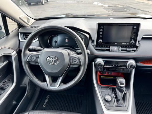 Used 2019 Toyota RAV4 Adventure image 8