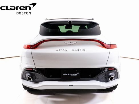 Used 2022 Aston Martin DBX image 4