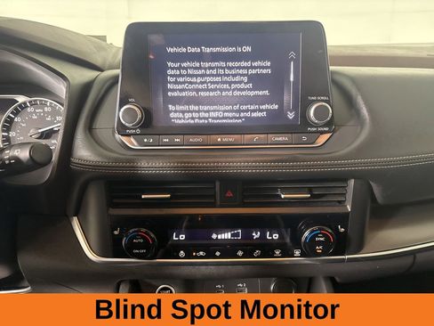 Used 2023 Nissan Rogue SV w/ SV Premium B Package FWD image 17