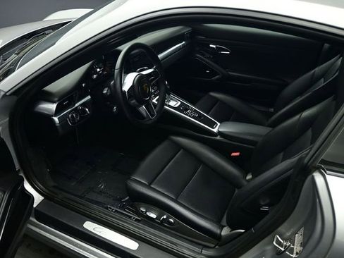 Used 2017 Porsche 911 Carrera image 36