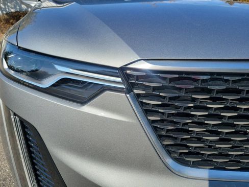 New 2025 Cadillac XT6 Luxury image 24