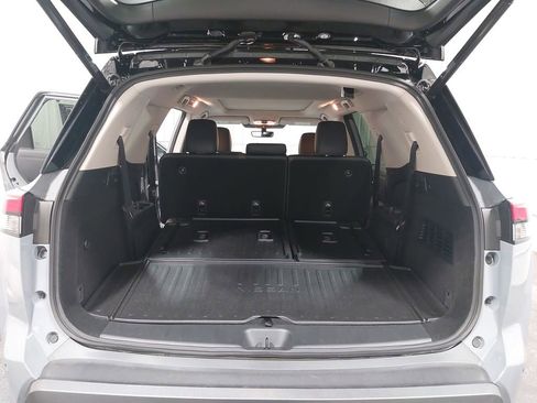 New 2026 Nissan Pathfinder Platinum image 14