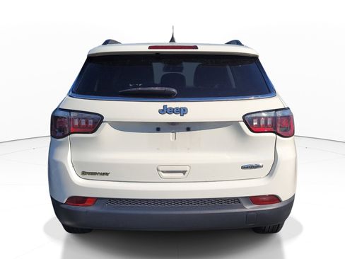 Used 2018 Jeep Compass Latitude w/ Popular Equipment Group FWD image 6