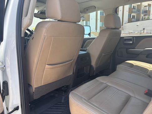 Used 2017 GMC Sierra 2500 Denali w/ Duramax Plus Package AWD/4WD image 38