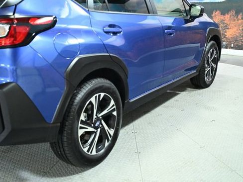Used 2025 Subaru Crosstrek 2.0i Premium image 9