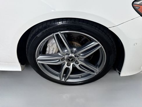 Used 2018 Mercedes-Benz E 400 E 400 image 30