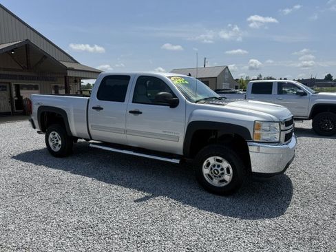Used 2012 Chevrolet Silverado 2500 LT AWD/4WD image 2