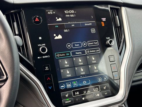 Used 2025 Subaru Outback Onyx Edition image 20