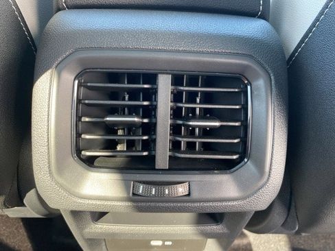 New 2025 Volkswagen Taos SE image 60