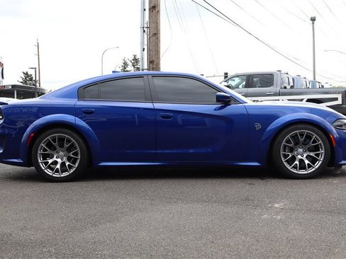 Used 2022 Dodge Charger SRT Hellcat RWD image 6