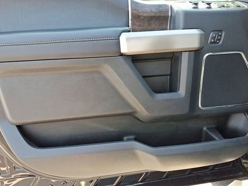 Used 2022 Ford F350 Lariat w/ Black Appearance Package AWD/4WD image 13