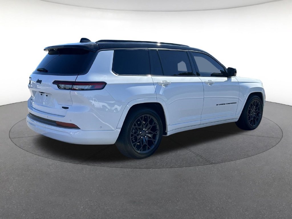 Certified 2026 Jeep Grand Cherokee L Summit w/ Obsidian Package AWD/4WD image 6