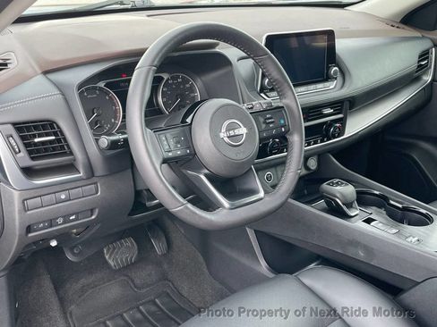 Used 2023 Nissan Rogue SV w/ SV Premium B Package FWD image 15