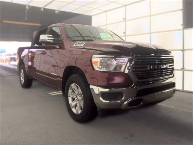 Used 2023 RAM 1500 Laramie AWD/4WD image 2