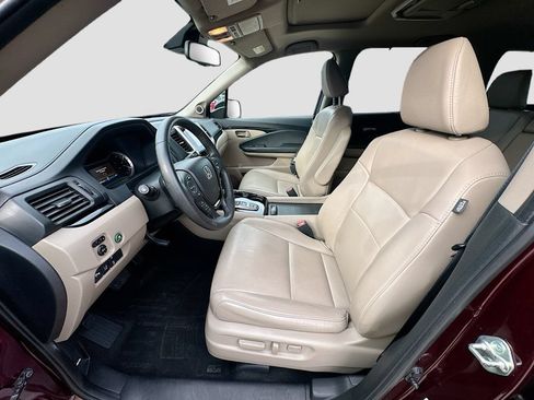 Used 2017 Honda Pilot Touring image 25