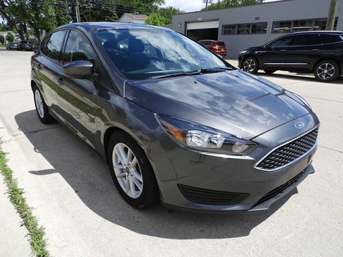 Used 2018 Ford Focus SE FWD image 11