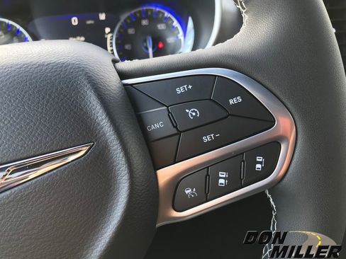 New 2026 Chrysler Pacifica Select image 19