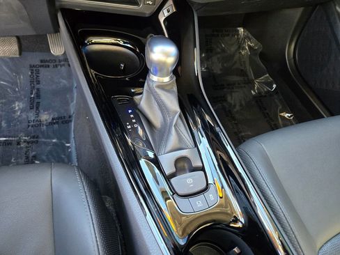 Used 2021 Toyota C-HR Limited image 21