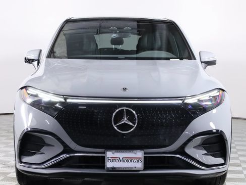 Used 2023 Mercedes-Benz EQS 580 4MATIC SUV image 2