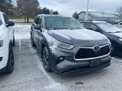 Used 2021 Toyota Highlander XLE