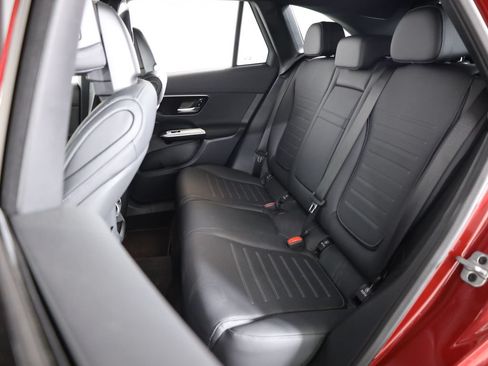 Used 2026 Mercedes-Benz GLC 300 4MATIC image 38