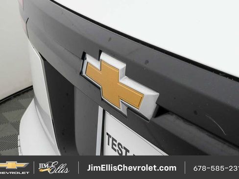 Certified 2025 Chevrolet Traverse LT FWD image 36