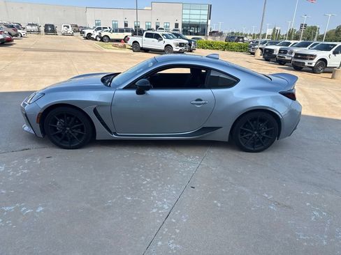 Used 2023 Toyota GR86 Premium w/ ALL Weather Mat Package (TMS) RWD image 4