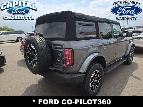 Used 2022 Ford Bronco Outer Banks AWD/4WD image 5