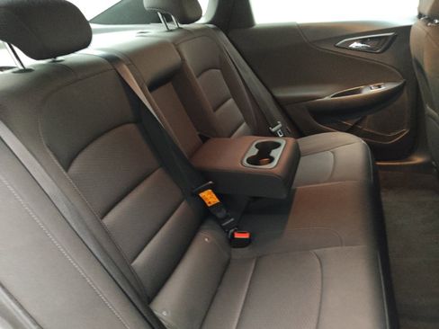 Used 2018 Chevrolet Malibu LT image 19