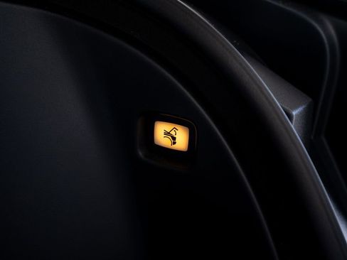 Used 2024 Tesla Cybertruck AWD Crew Cab image 41